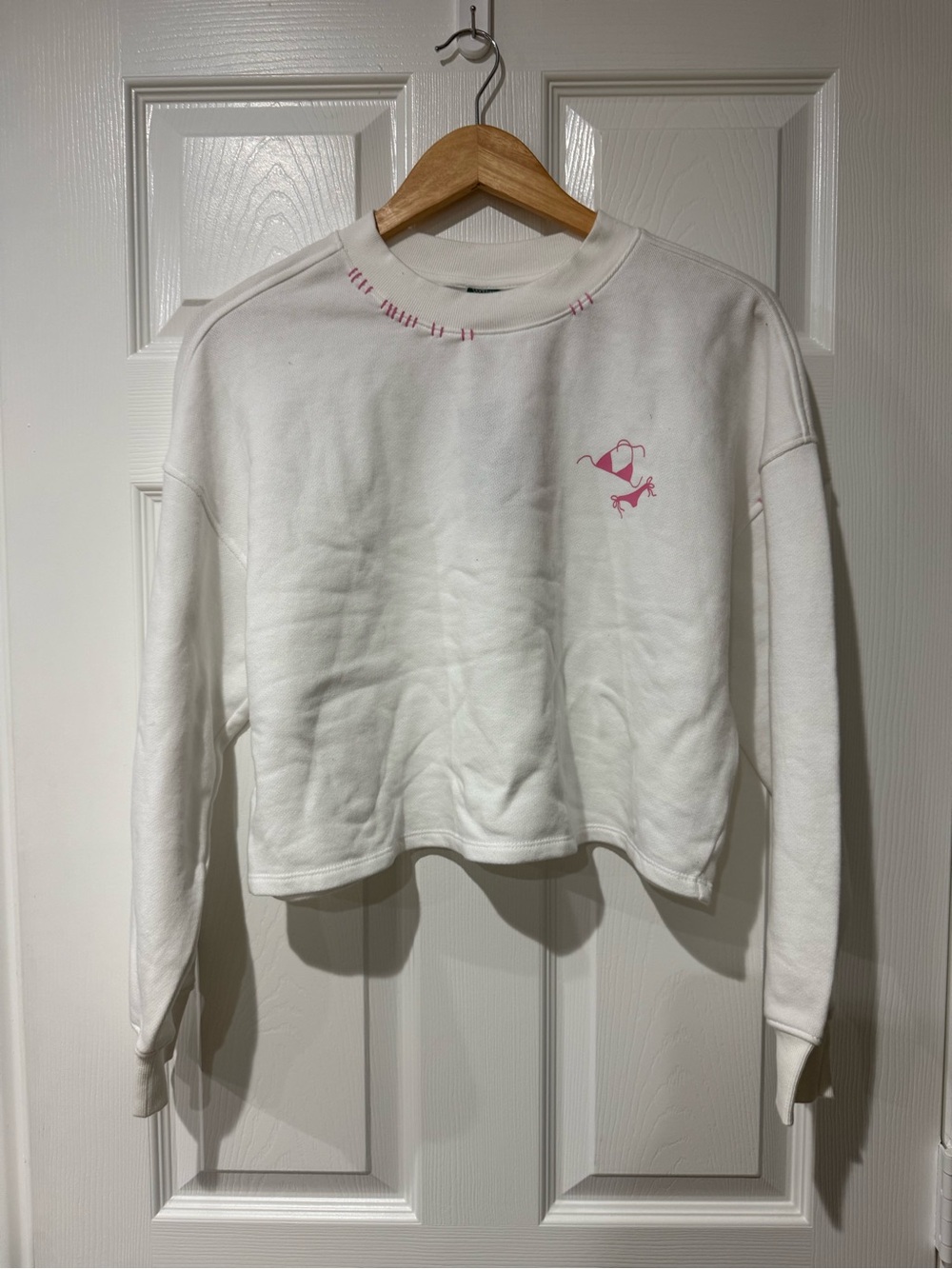 White Cropped Crewneck Sweatshirt with Pink Graphic Swim Cover XS NWT